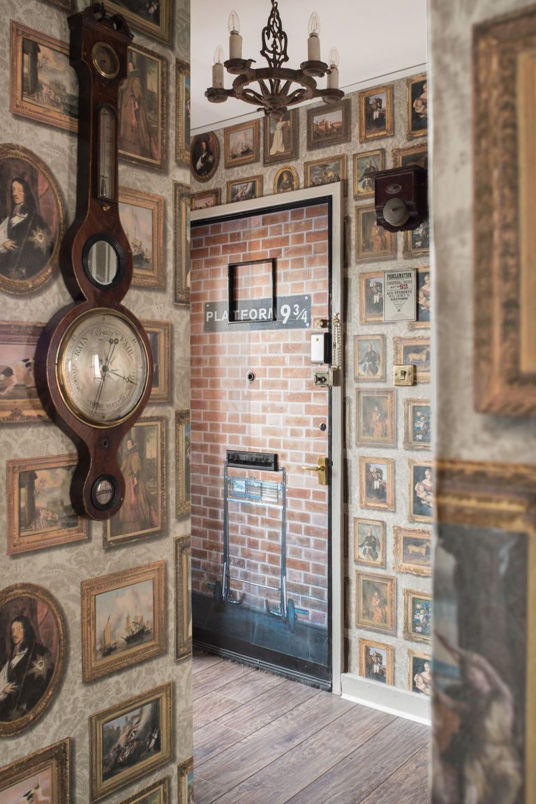 Wall, Building, Room, Architecture, Interior design, Antique, Door, Collection, History, House, 
