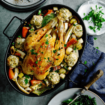 Slow cooked chicken with dumplings