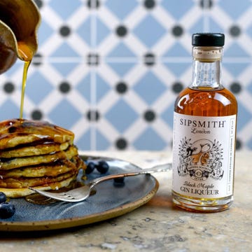 Pancake, Maple syrup, Drink, Ingredient, Liqueur, Food, Dish, Breakfast, Cuisine, Syrup, 