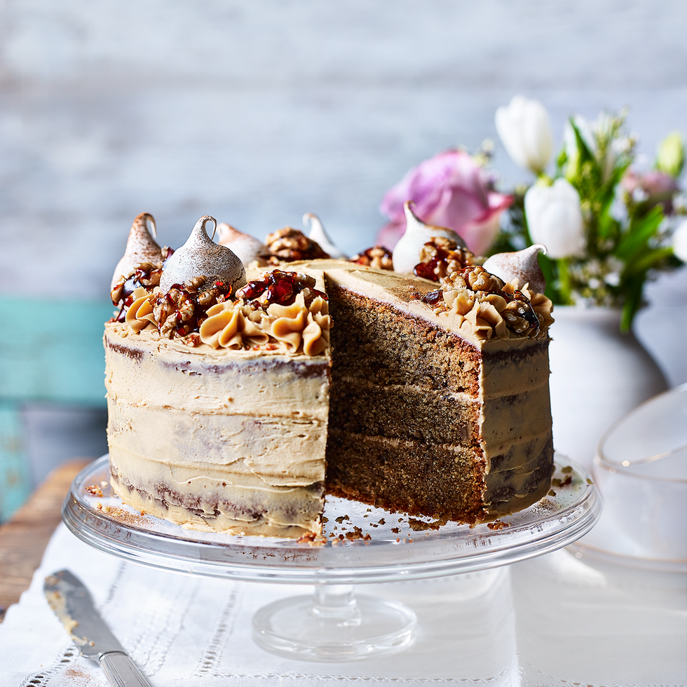 dish, food, cuisine, dessert, cake, torte, buttercream, baked goods, ingredient, meringue,