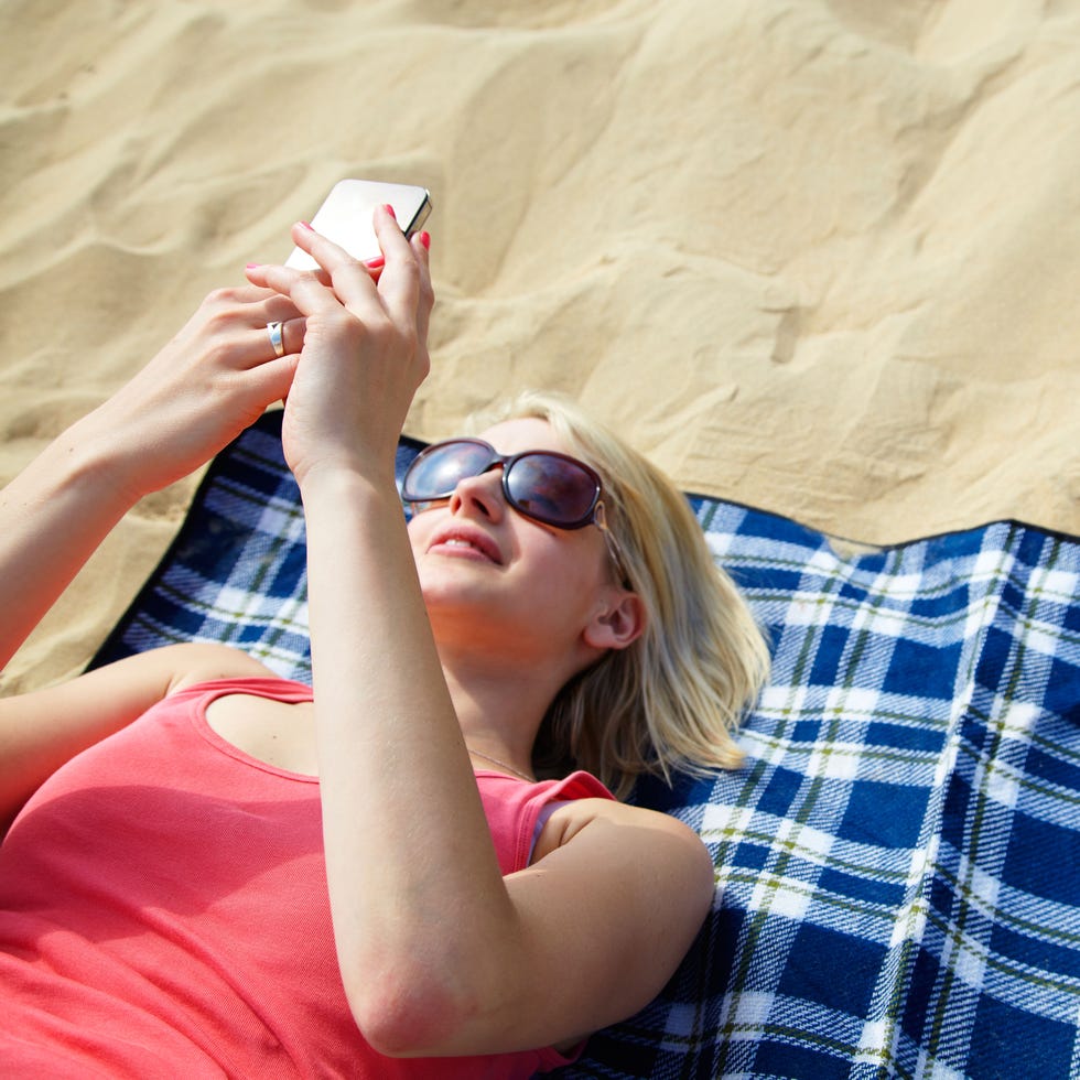 Fun, Leg, Hand, Summer, Vacation, Finger, Eyewear, Textile, Gesture, Leisure, 