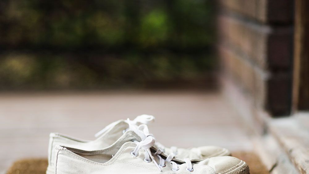 Bacteria on shoes - How to clean your shoes