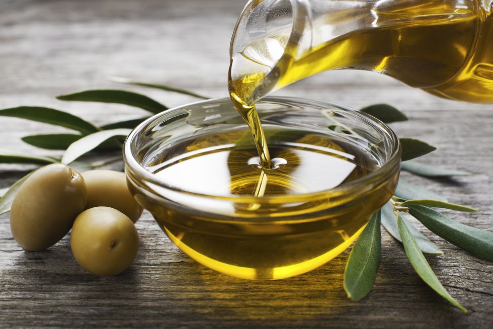 Vegetable oil, Soybean oil, Extra virgin olive oil, Cooking oil, Olive, Olive oil, Food, Ingredient, Hemp oil, Plant, 