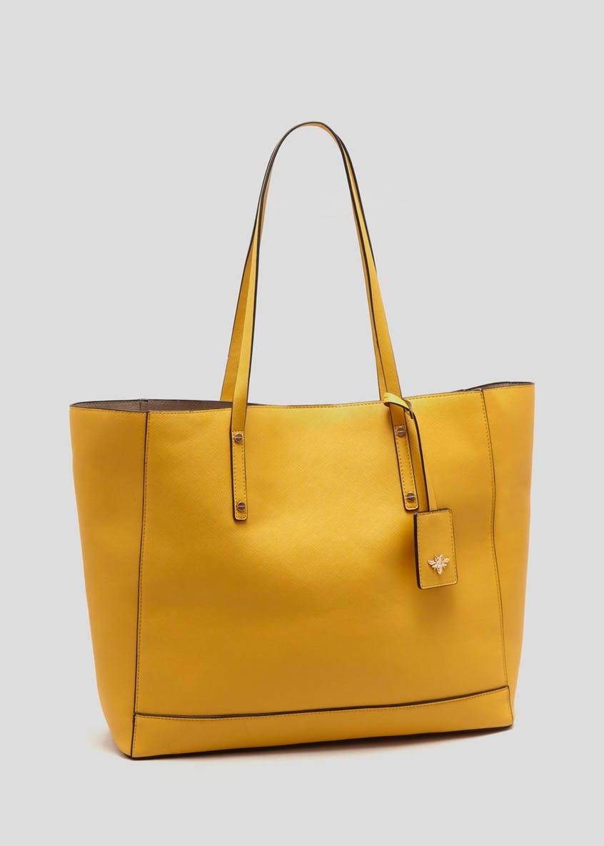 Handbag, Bag, Yellow, Fashion accessory, Shoulder bag, Product, Leather, Tote bag, Material property, Beige, 