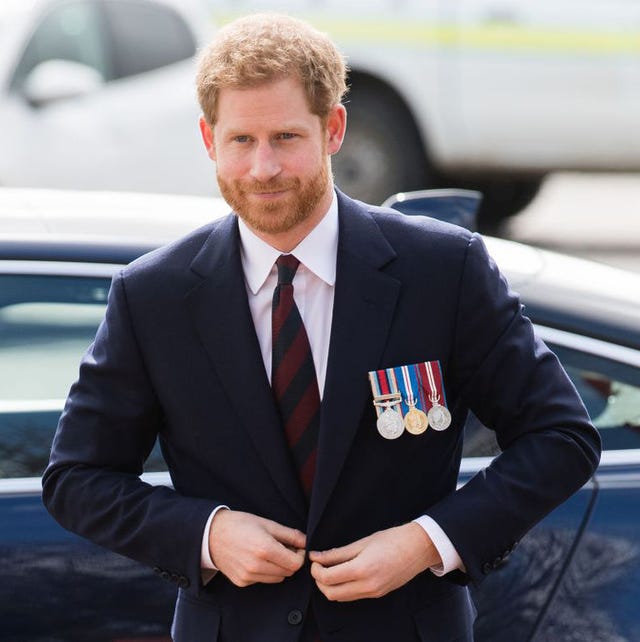 Suit, Formal wear, Blazer, White-collar worker, Tuxedo, Outerwear, Businessperson, Vehicle, Jacket, Tie, 