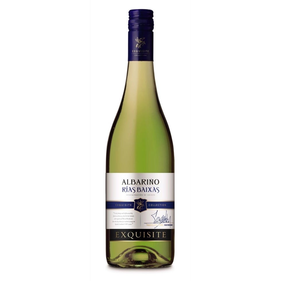 Bottle, Drink, Alcoholic beverage, Glass bottle, Liqueur, Wine bottle, Wine, Distilled beverage, Alcohol, White wine, 