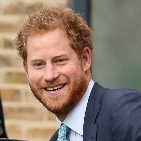 Hair, Facial hair, Beard, Chin, Hairstyle, Forehead, Moustache, White-collar worker, Smile, Suit, 