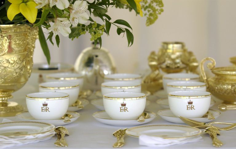 Tableware, Serveware, Porcelain, Dishware, Tea set, Drinkware, Room, Ceramic, Teacup, Glass, 
