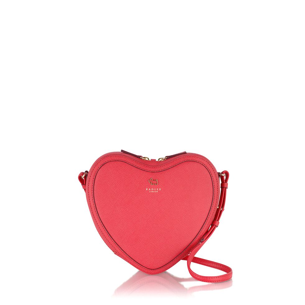 Red, Coin purse, Pink, Bag, Handbag, Fashion accessory, Magenta, Heart, Leather, Wallet, 