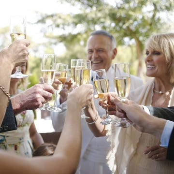 Drink, Event, Champagne, Alcoholic beverage, Drinking, Champagne stemware, Stemware, Glass, Wine glass, Alcohol, 