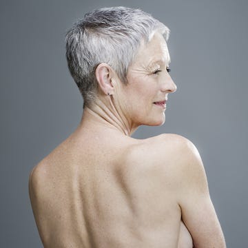 Ear, Lip, Hairstyle, Skin, Chin, Shoulder, Joint, Jaw, Back, Chest, 