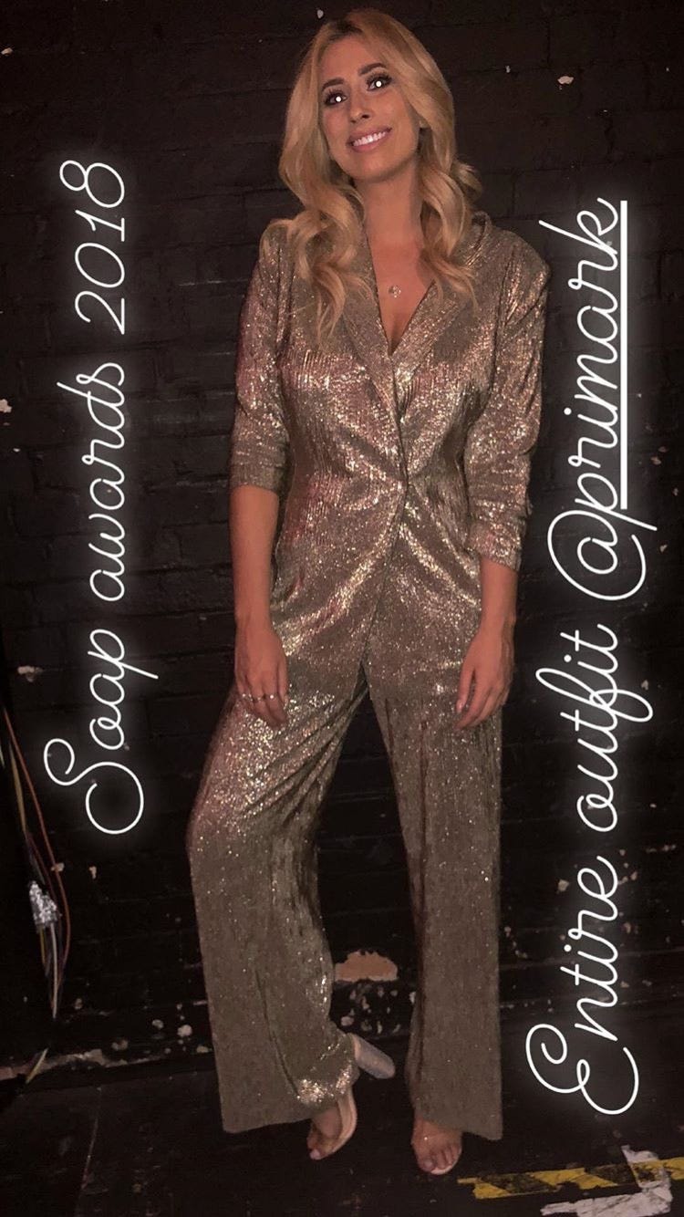 Clothing, Fashion, Pantsuit, Fashion model, Formal wear, Long hair, Style, Suit, Premiere, Jeans, 