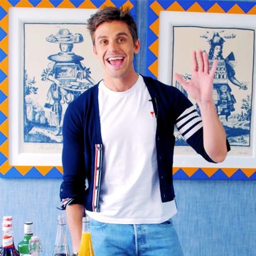 T-shirt, Cool, Room, Textile, Top, Electric blue, Gesture, Denim, Sleeve, Art, 