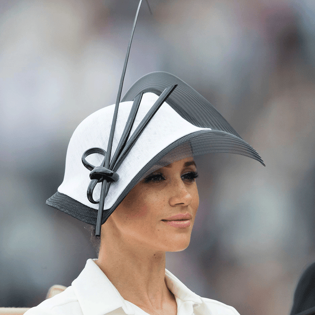 Hat, Fashion, Fashion accessory, Headgear, Costume hat, Costume accessory, Headpiece, Cap, 