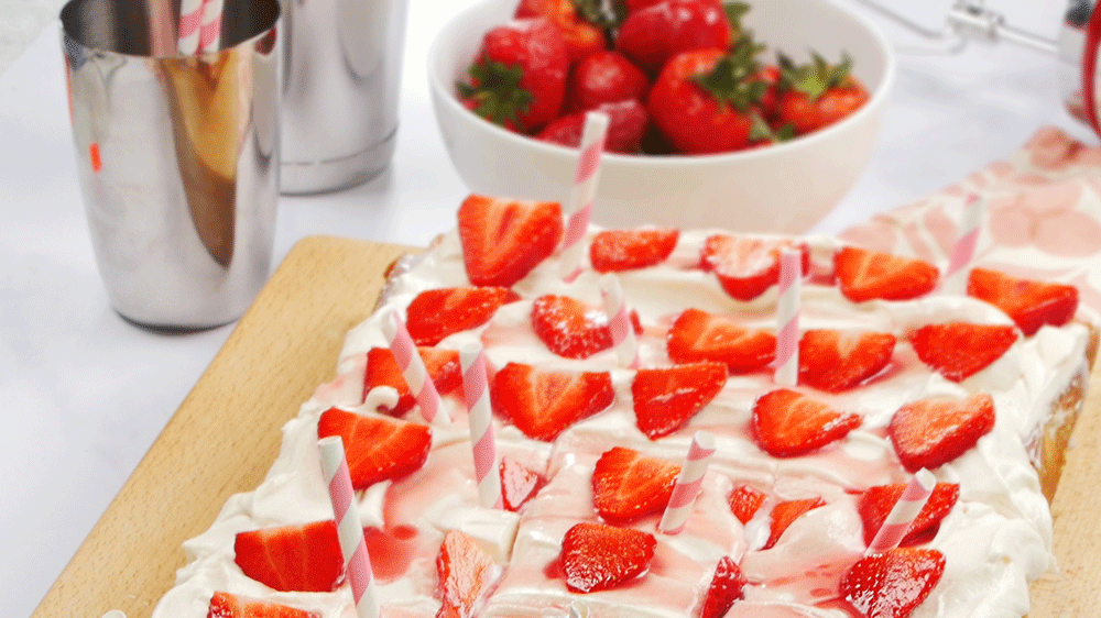 preview for Strawberry milkshake cake