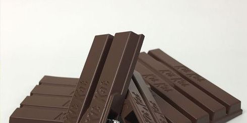 Chocolate, Brown, Chocolate bar, Confectionery, Wood, Dessert, Food, Rectangle, 