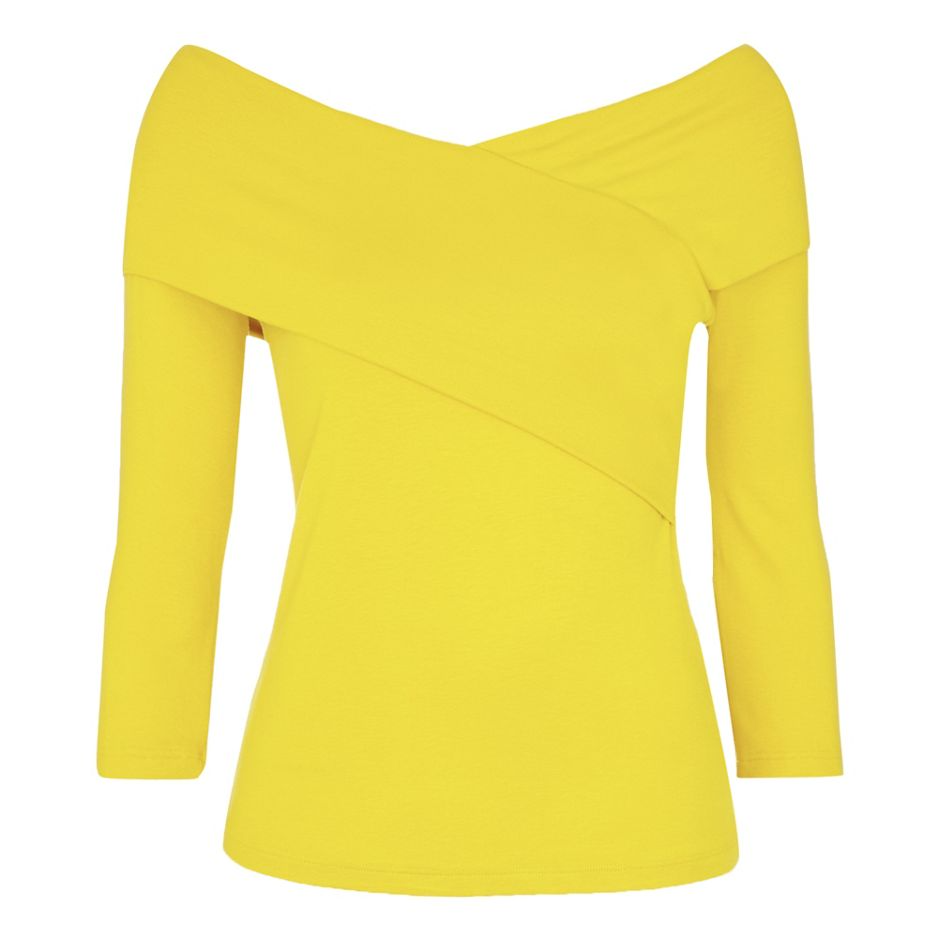 Clothing, Yellow, Shoulder, Sleeve, Neck, T-shirt, Joint, Jersey, Arm, Outerwear, 