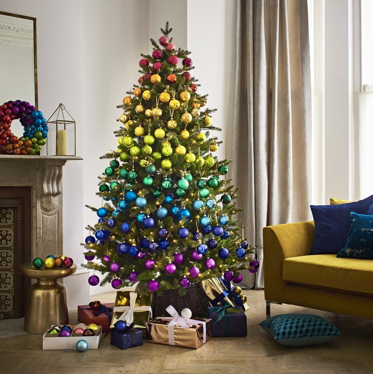 Christmas tree, Christmas decoration, Tree, Christmas, Christmas ornament, Room, Colorado spruce, Home, Living room, Interior design, 