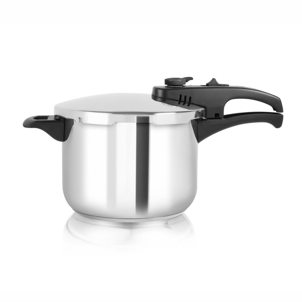 https://hips.hearstapps.com/goodhousekeeping-uk/main/embedded/48807/tower-6l-stainless-steel-pressure-cooker-0-.jpg?resize=980:*