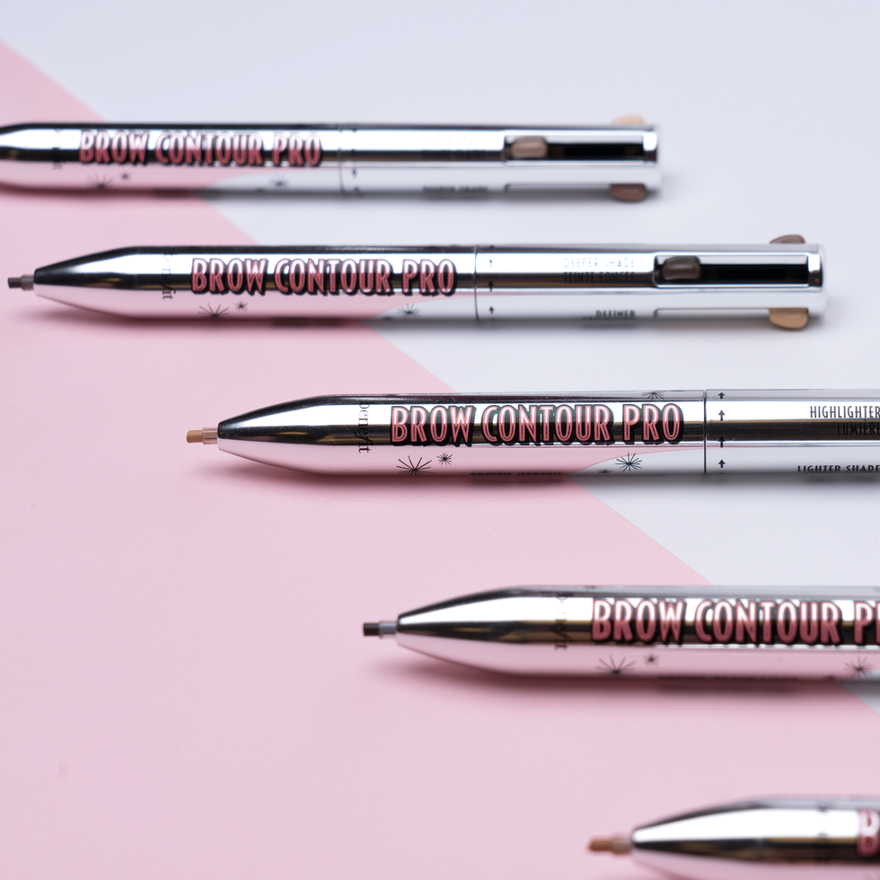 Pen, Text, Office supplies, Ball pen, Writing implement, Material property, Writing instrument accessory, Eye liner, 