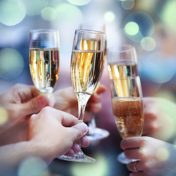 Finger, Glass, Stemware, Drinkware, Yellow, Wine glass, Drink, Alcoholic beverage, Barware, Alcohol, Finger, Glass, Stemware, Drinkware, Yellow, Wine glass, Drink, Alcoholic beverage, Barware, Alcohol,