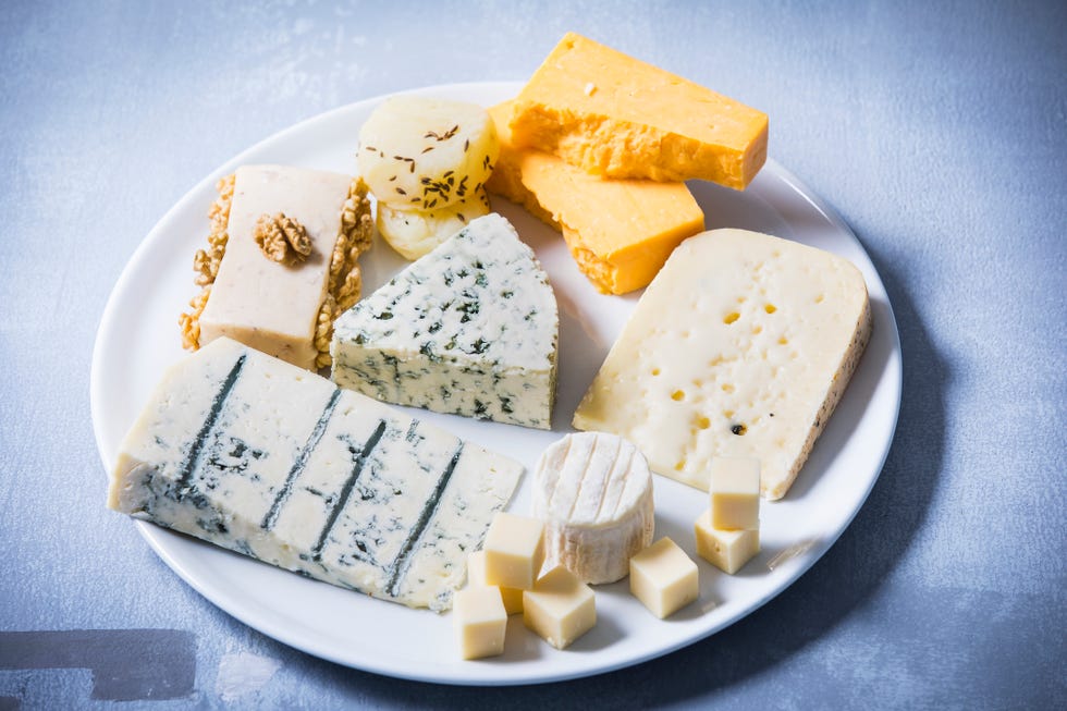 Food, Cheese, Cuisine, Gorgonzola, Ingredient, Blue cheese, Dish, Beyaz peynir, Dairy, Feta, 