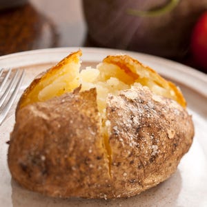 Dish, Food, Cuisine, Potato, Ingredient, Solanum, Baked potato, Baked goods, Root vegetable, Bread, 