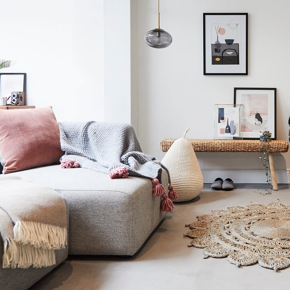 Bedroom, Furniture, Bed, Room, Interior design, Bed frame, Bed sheet, Bedding, Nightstand, Wall, 