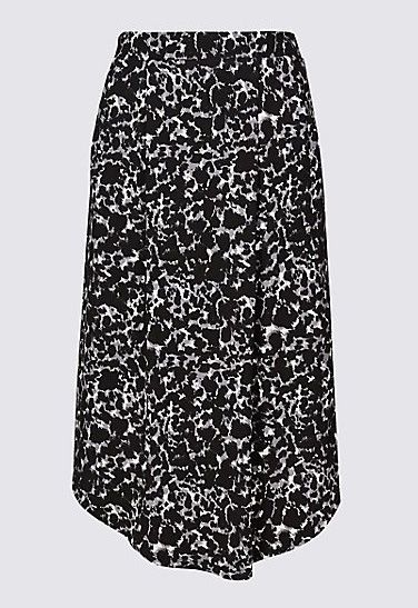 Clothing, Pencil skirt, Pattern, Pattern, Shorts, Black-and-white, Trousers, A-line, 