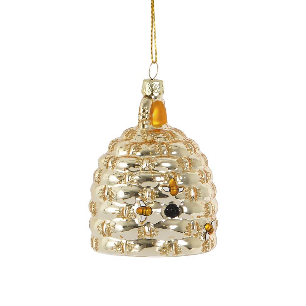 Lighting, Light fixture, Ceiling fixture, Yellow, Fashion accessory, Crystal, Jewellery, Ceiling, Chandelier, Pendant, 