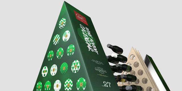 Green, Triangle, Games, Font, Christmas tree, Illustration, Pyramid, 