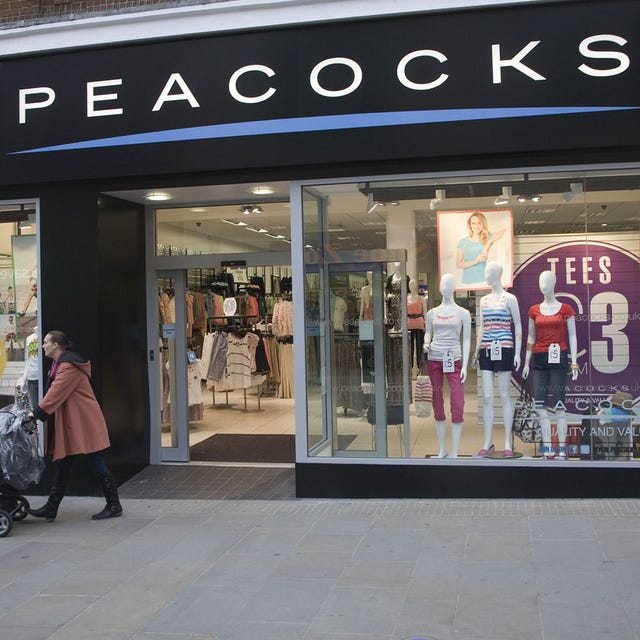 Boutique, Building, Outlet store, Display window, Retail, Shopping, Facade, Shopping mall, Street, Fashion accessory, 