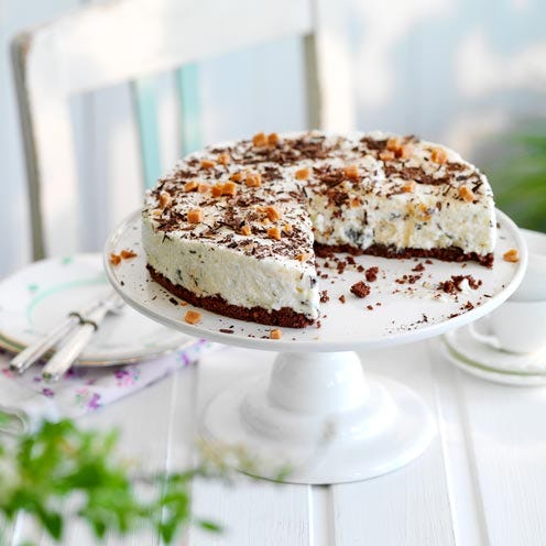 Peanut caramel cheesecake