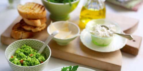 Food, Green, Dishware, Ingredient, Cuisine, Serveware, Finger food, Tableware, Leaf vegetable, Plate, 