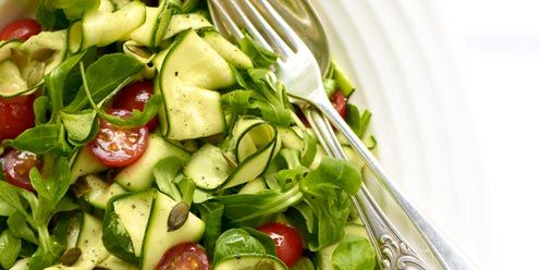 Food, Salad, Vegetable, Ingredient, Leaf vegetable, Produce, Tomato, Dishware, Vegan nutrition, Kitchen utensil, 