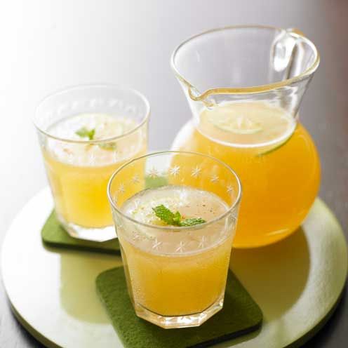 apple and ginger cocktail