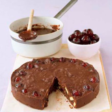 No Bake Chocolate Raspberry Eclair Cake Recipe