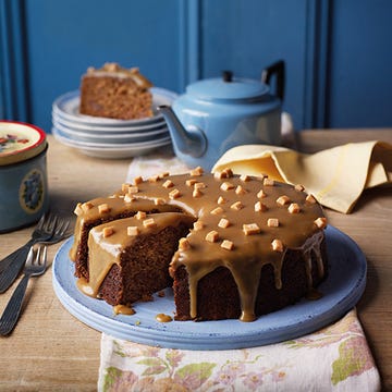 Sticky toffee cake