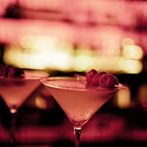 Fluid, Liquid, Martini glass, Drink, Glass, Drinkware, Alcoholic beverage, Classic cocktail, Stemware, Tableware, 