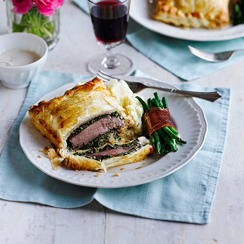beef wellingtons with garlic mash