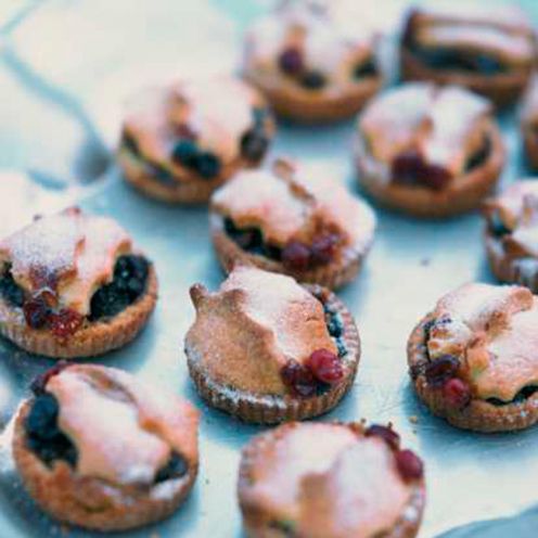 Cranberry and apple mince pies