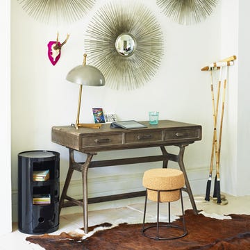 Table, Room, Furniture, Lighting accessory, Home accessories, Lamp, Lampshade, End table, Stool, Desk, 
