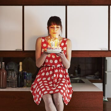 Dress, One-piece garment, Day dress, Salt and pepper shakers, Cocktail dress, Projection screen, Whiteboard, Fashion design, Bottle, Bangs, 