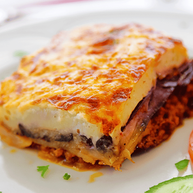 Dish, Food, Cuisine, Pastelón, Ingredient, Pastitsio, Moussaka, Staple food, Lasagne, Baked goods, 