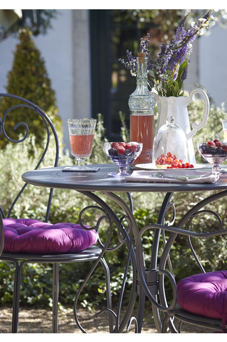 Furniture, Table, Purple, Violet, Lavender, Outdoor furniture, Outdoor table, Serveware, Centrepiece, Vase, 