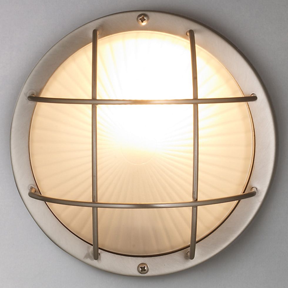 Light, Tints and shades, Fixture, Circle, Beige, Daylighting, Lighting accessory, Symmetry, Transparent material, 