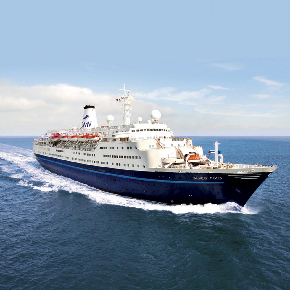 Mode of transport, Watercraft, Transport, Water, Boat, Liquid, Passenger ship, Naval architecture, Horizon, Ocean, 