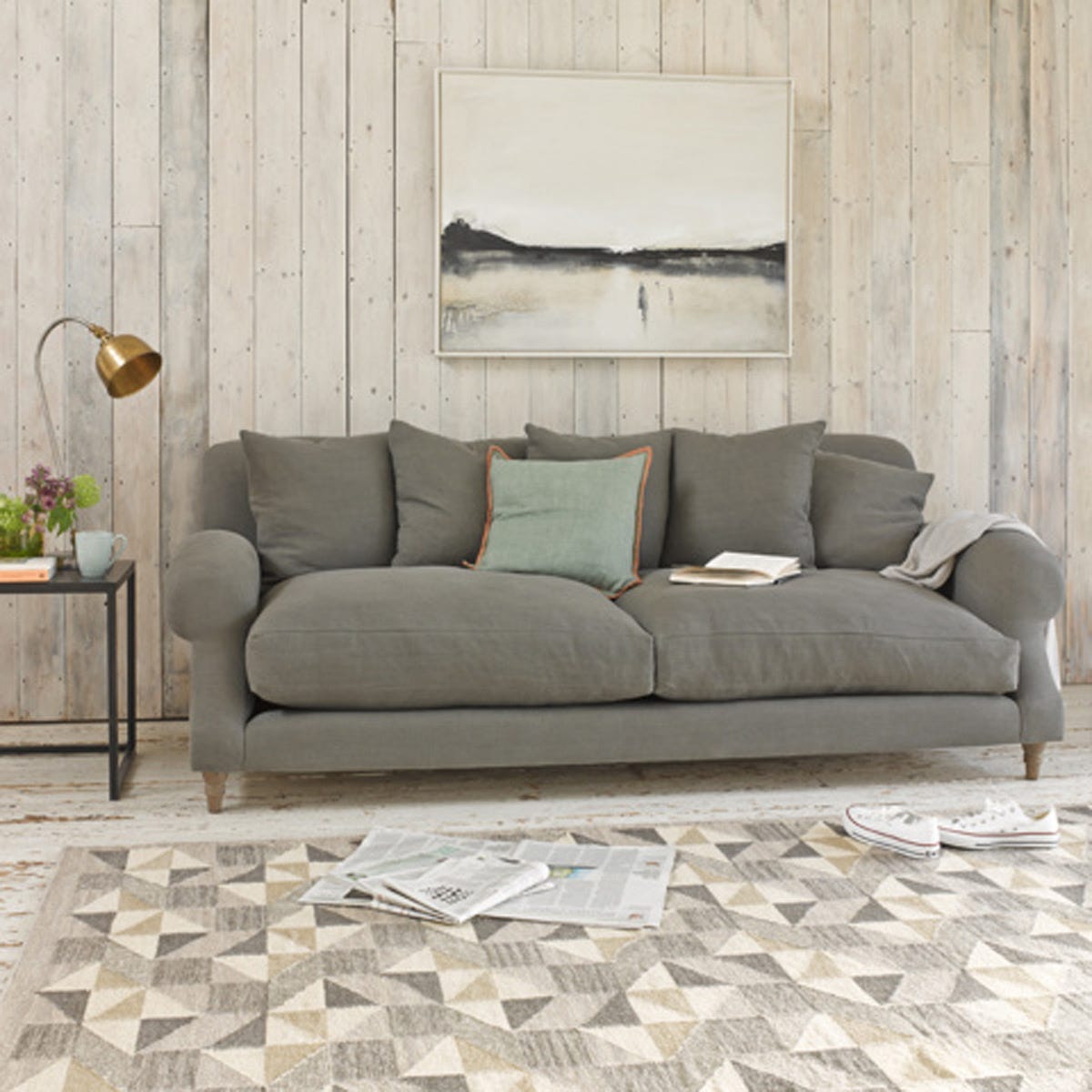 Wood, Brown, Room, Interior design, Floor, Wall, Living room, Flowerpot, Flooring, White, 