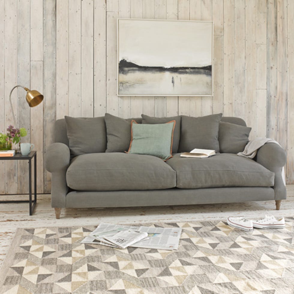 Wood, Brown, Room, Interior design, Floor, Wall, Living room, Flowerpot, Flooring, White, 