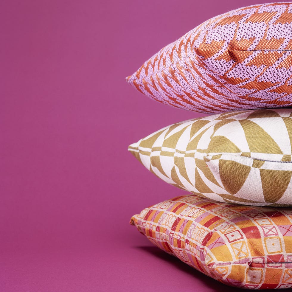 Pink, Orange, Magenta, Peach, Purple, Violet, Maroon, Beige, Creative arts, Cushion, 